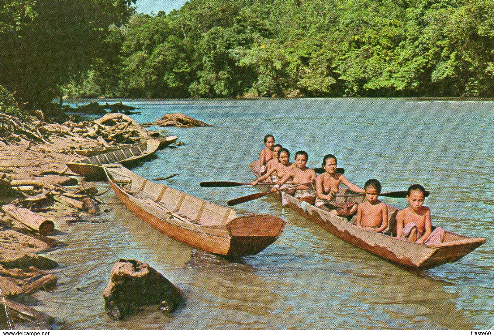 ~~ Sarawak - Sea Dayak Beauties Rowing Canoe On The River (nice Stamps / Beaux Timbres) - Malaysia