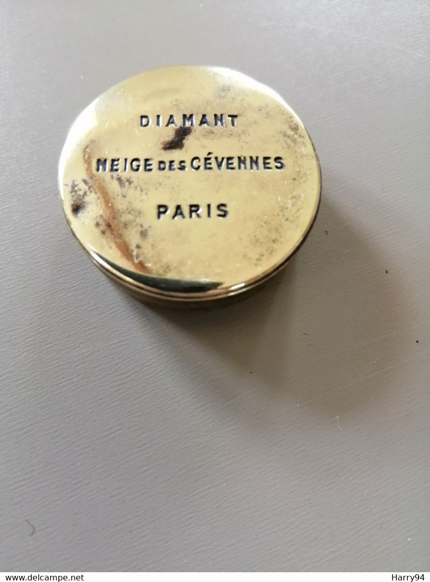 Rare Boite Ancienne Laiton Diamant Neige Des Cévennes Pour Le Brillant Des Ongles - Beauty Products