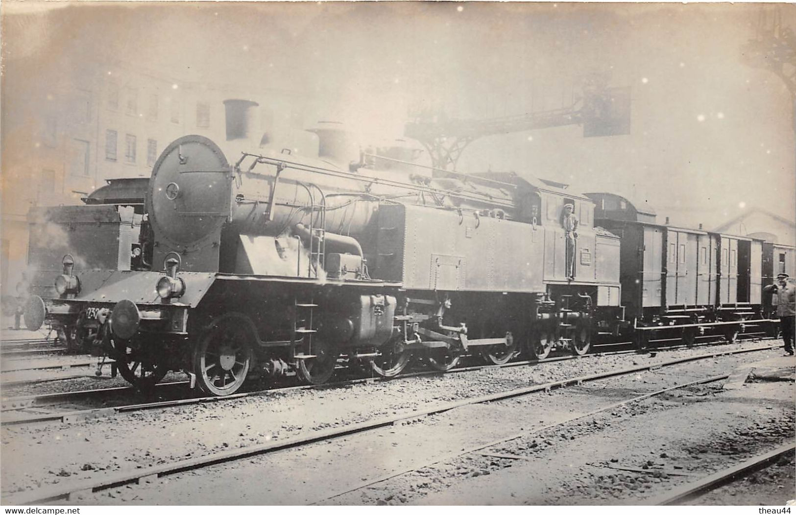 ¤¤   -  Carte-Photo D'une Locomotive Ancienne   -  Chemin De Fer Du P.L.M.  -  Cheminots      -  ¤¤ - Equipment