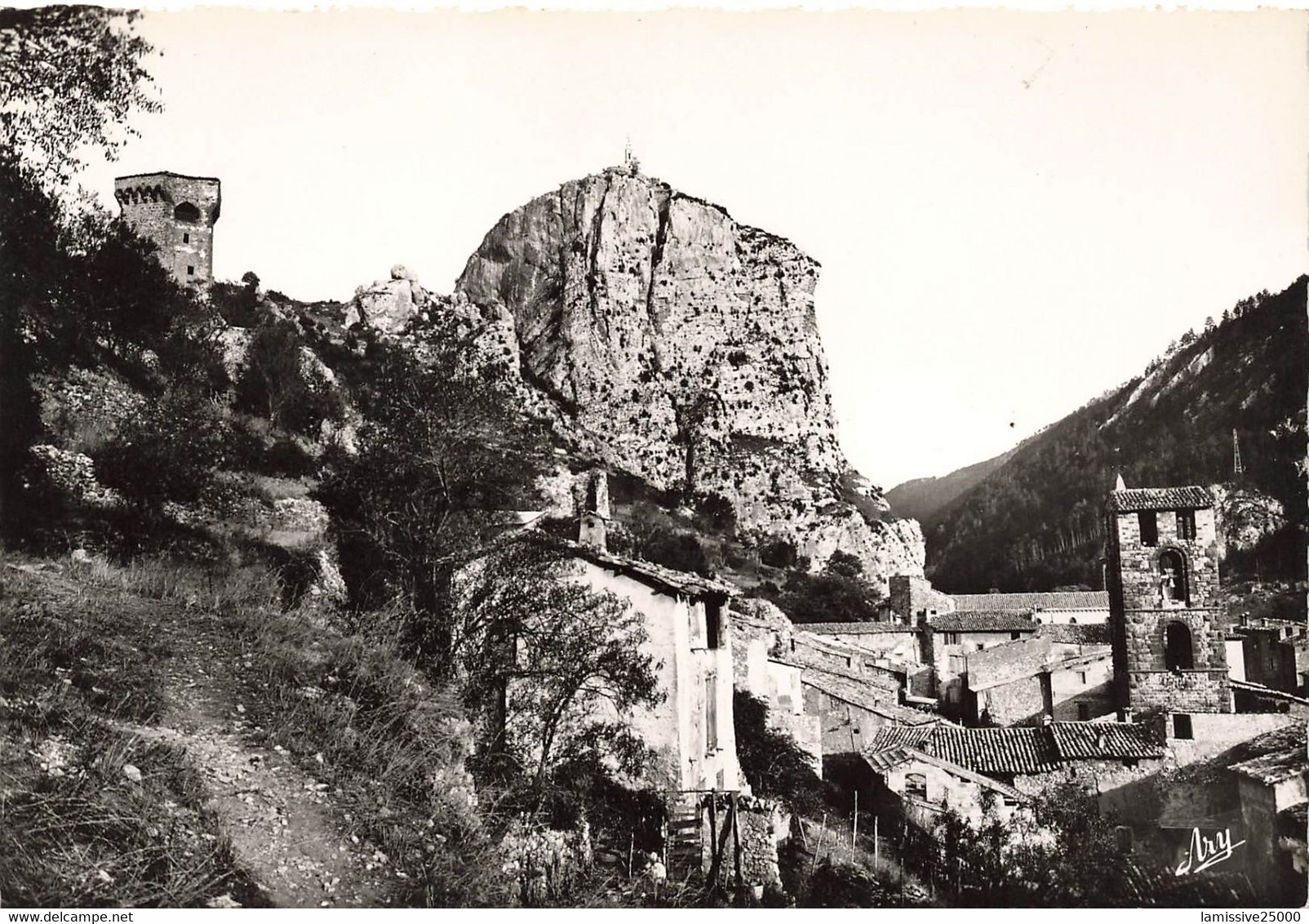 04 Castellane Le Roc La Tour Clocher De L'église Saint Victor - Castellane