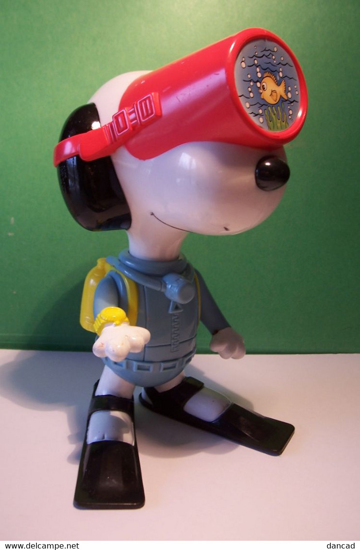 SNOOPY -  PLONGEUR  -  Mc DONALD'S 2000 - ( Articulé ) - Snoopy