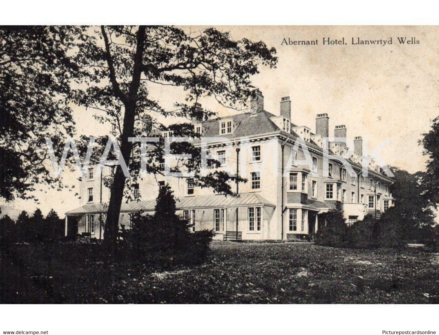 LLANWRTYD WELLS ABERNANT HOTEL OLD B/W POSTCARD WALES - Breconshire