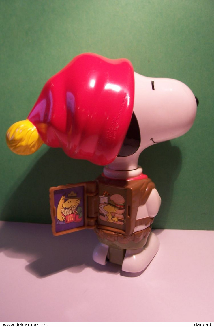 SNOOPY -  RANDONNEUR    -  Mc DONALD'S 2000 - ( Articulé ) - Snoopy