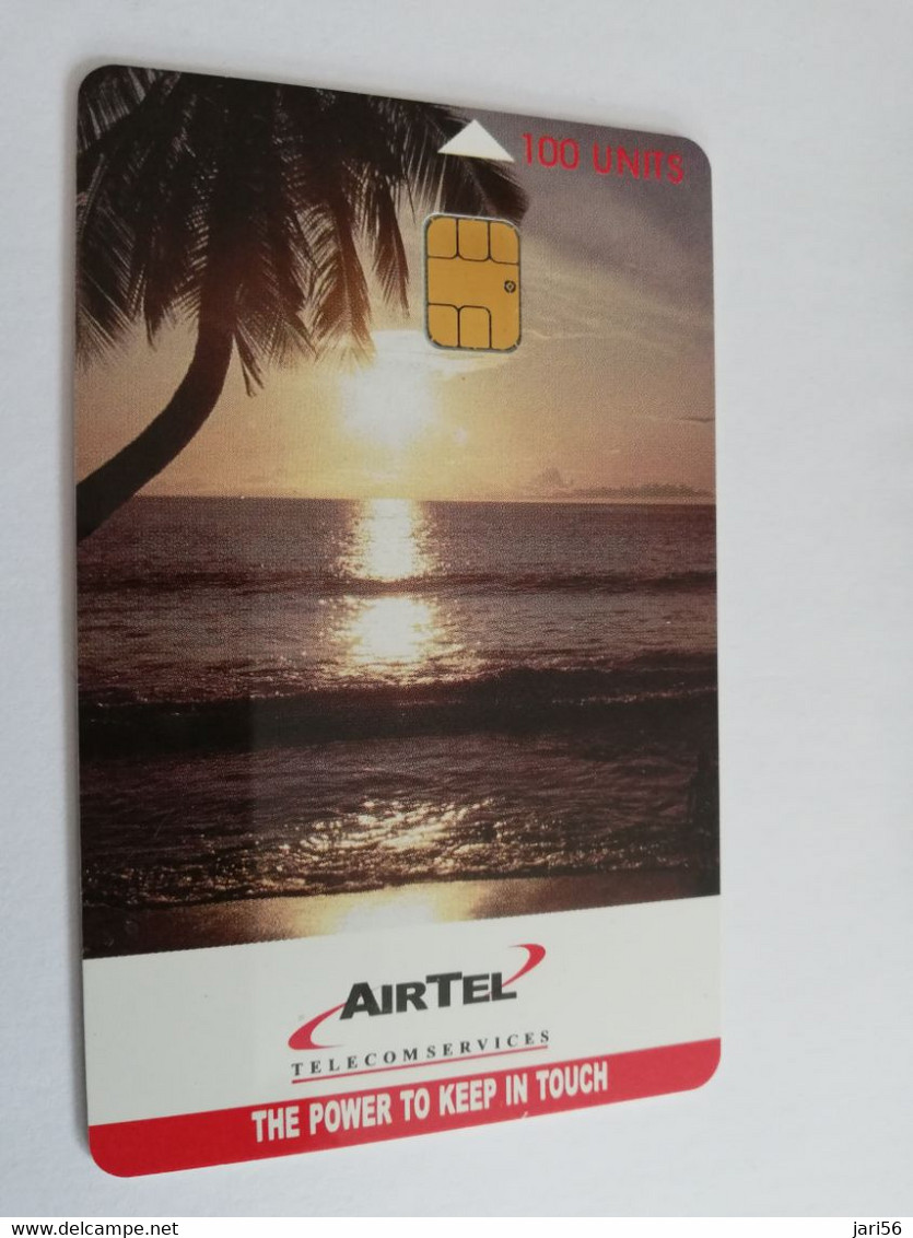 SEYCHELLES/SEYCHELLEN  SR 100  AIRTEL  CHIPCARD TELECOM  PALM ON BEACH SUNRISE  NICE USED      **5170** - Seychelles