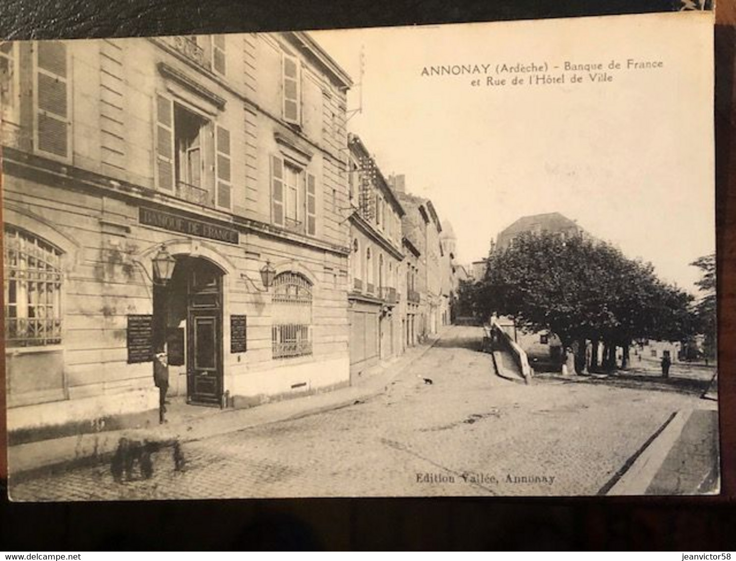 Annnonay (Ardèche) Banque De   France Et Rue De L'Hôtel De Ville - Annonay