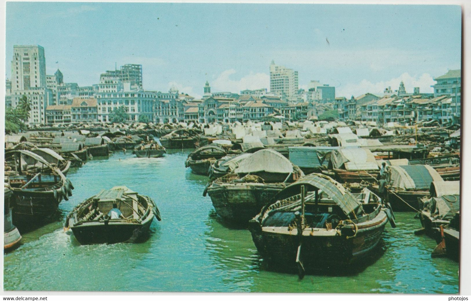 2 Post Cards Singapore  Chinatown Scene & Scene At The River   Not  Circulated 1960 ? - Singapore