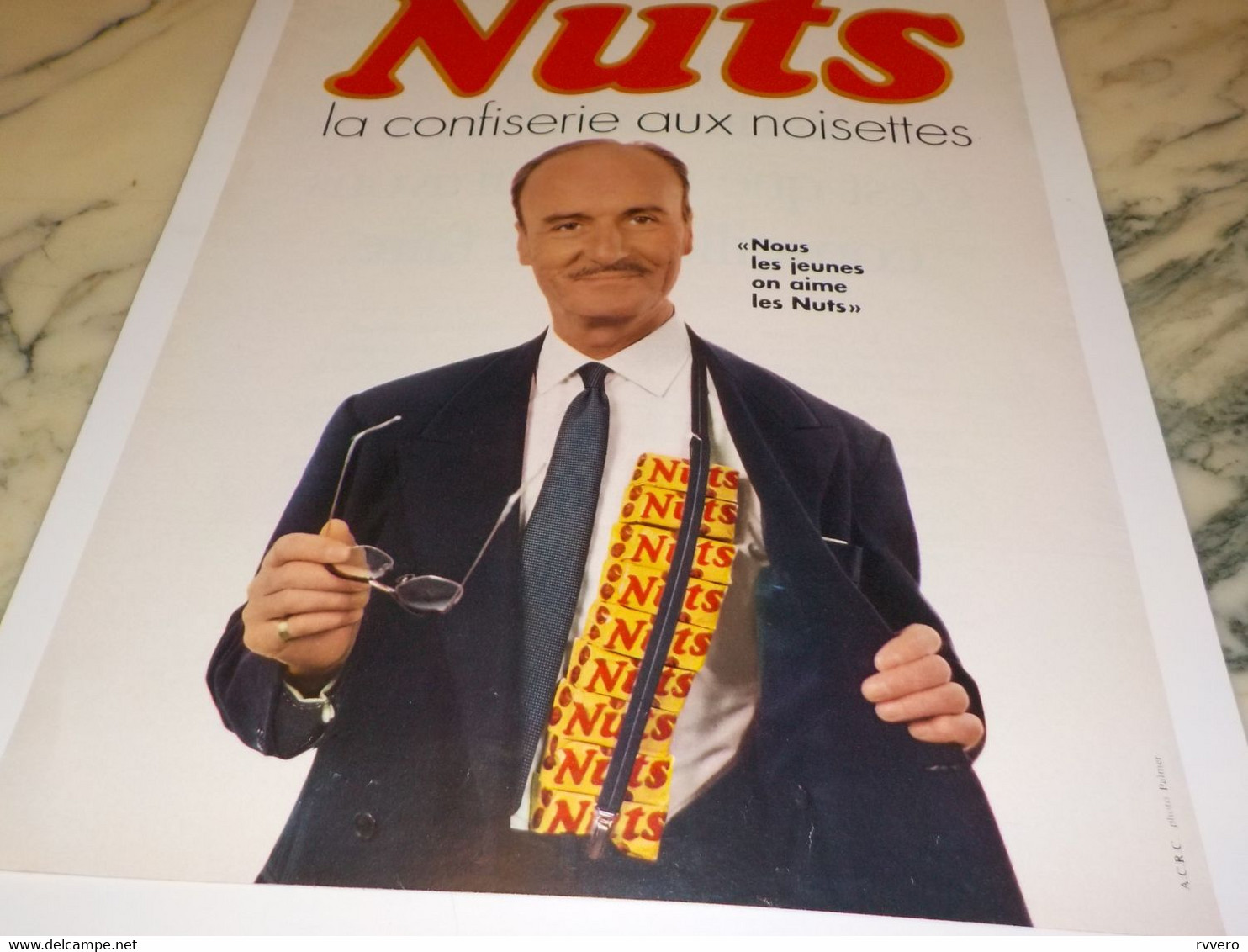 ANCIENNE  PUBLICITE NOUS LES JEUNES ON AIME BARRE NUTS 1968 - Poster & Plakate