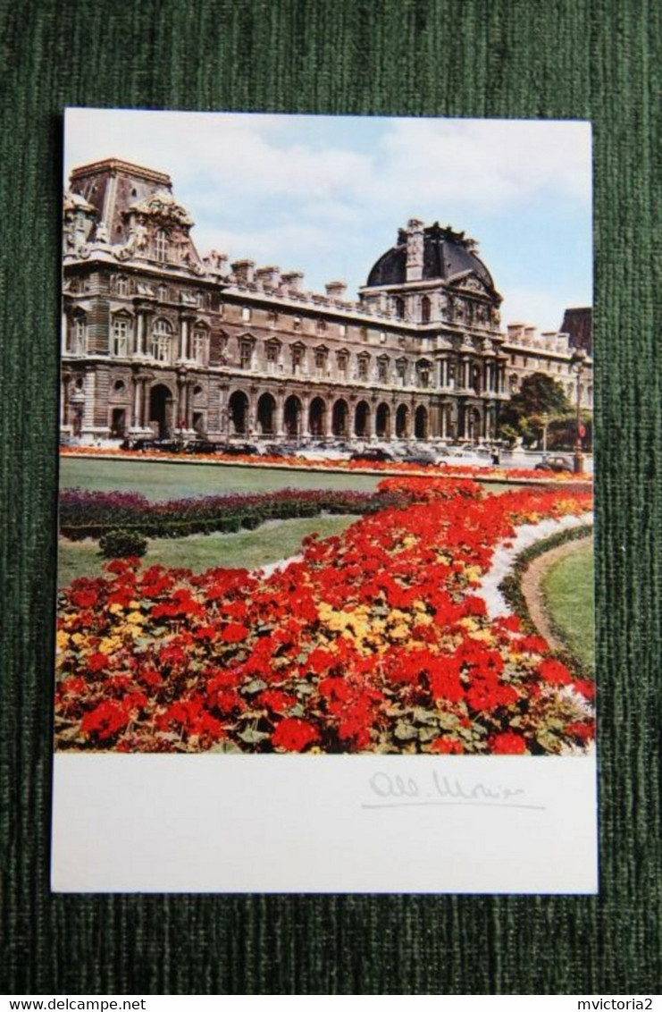 Photographe , Albert MONIER : PARIS, Le LOUVRE. - Monier