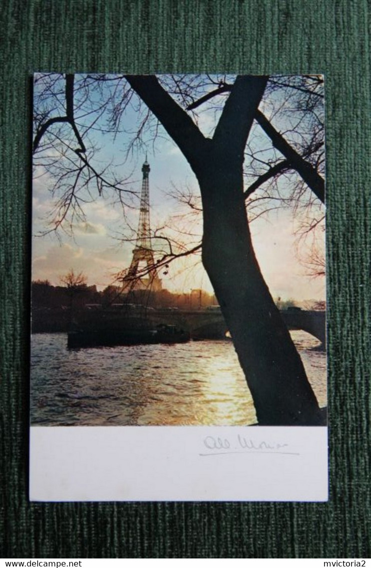 Photographe , Albert MONIER : PARIS, La SEINE Et La TOUR EIFFEL. - Monier