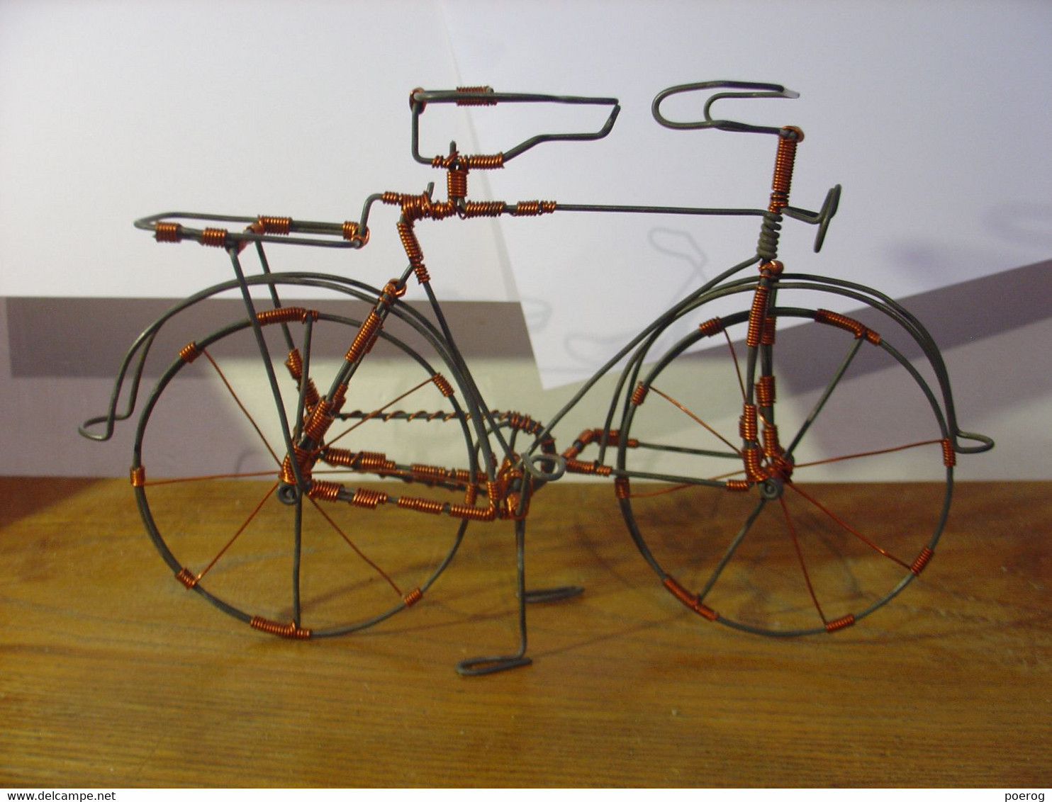 MAGNIFIQUE VELO HOMME EN FIL DE FER ET CUIVRE ARTISANAT MALAWI AFRIQUE AUSTRALE - CIRCA 1990 - BICYCLETTE HOMME - Other & Unclassified