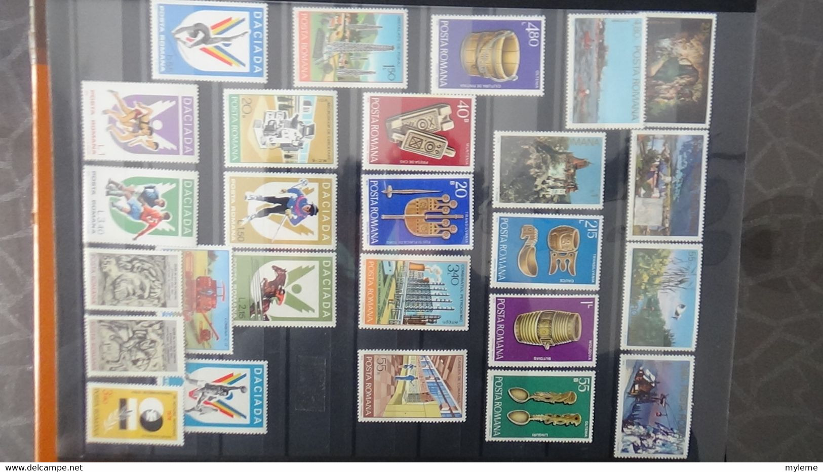 S90 Collection de Roumanie en timbres **.  A saisir !!!