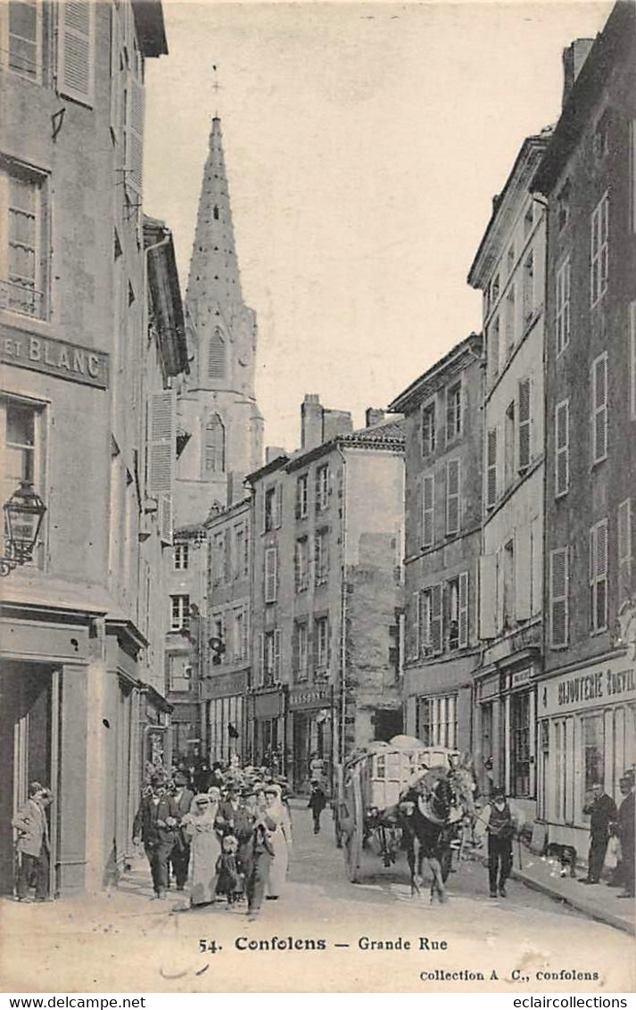 Confolens         16        Grande Rue. Cortège   (voir Scan) - Confolens