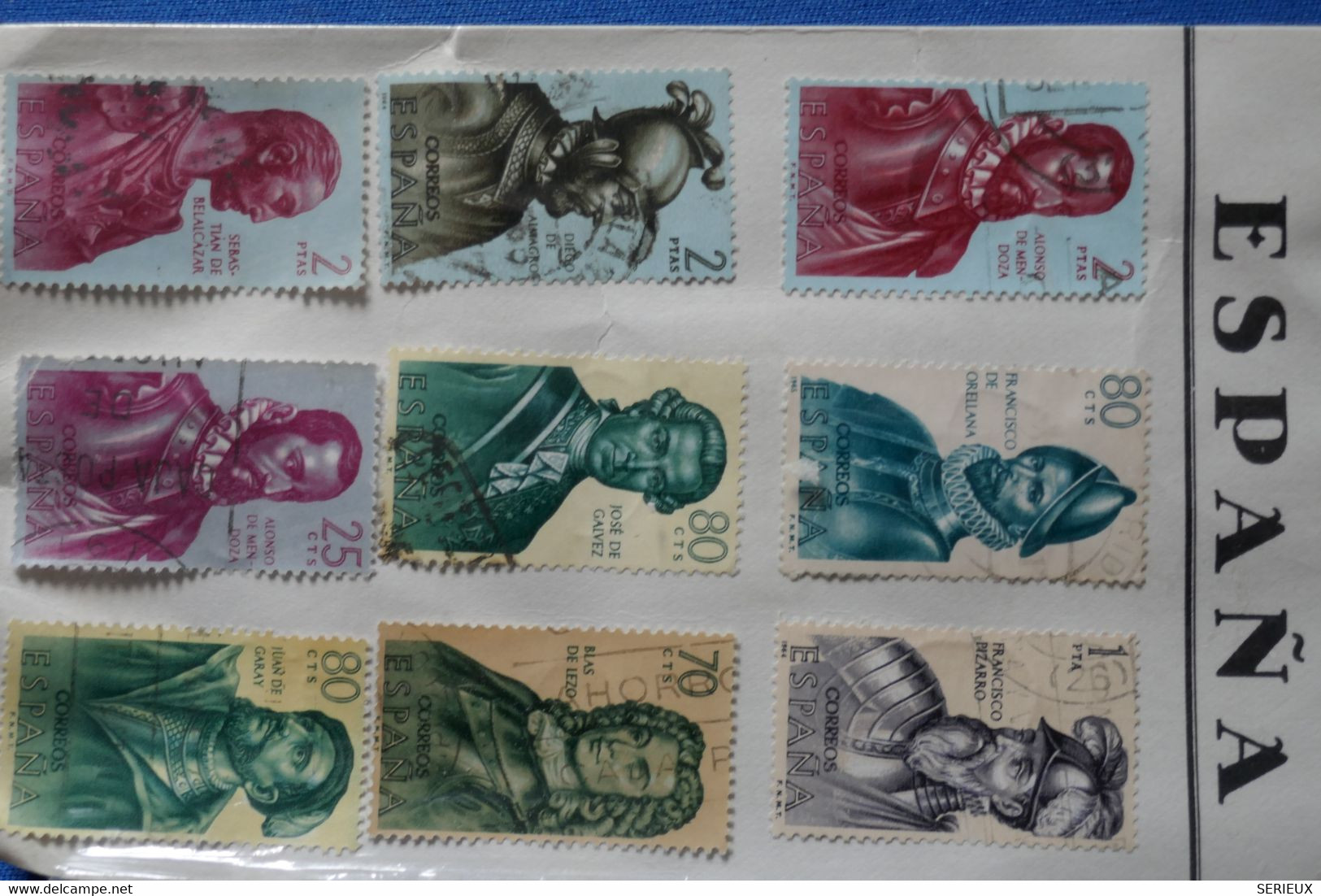 P24 ESPAGNE LOT DE TIMBRES OBL 1964 SUR PRESENTOIR+ AFFRANCHISSEMENT PLAISANT - Usados