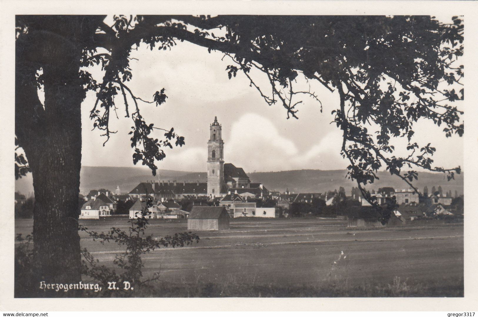 3028) HERZOGENBURG - ND - Wunderschöne Ansicht Mit Häusern Und KIRCHE Im Mittelpunkt ALT ! 08.10.1941 !! - Herzogenburg