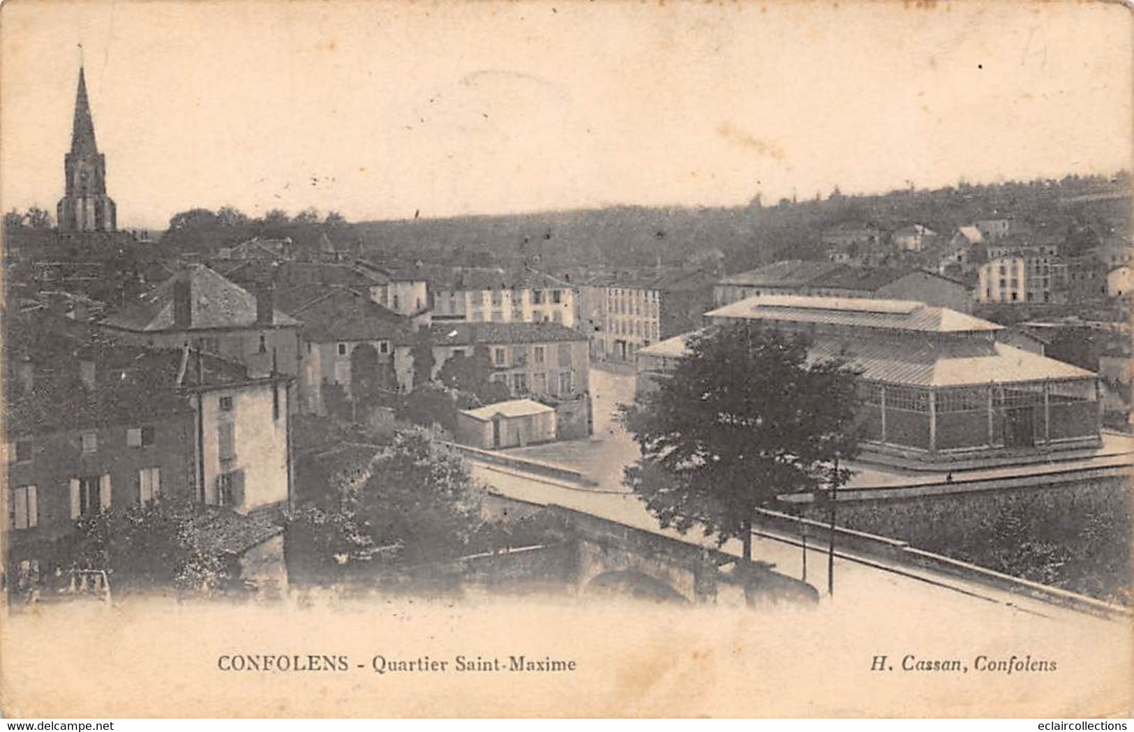 Confolens        16        Quartier Saint Maxime . Les Halles        (voir Scan) - Confolens