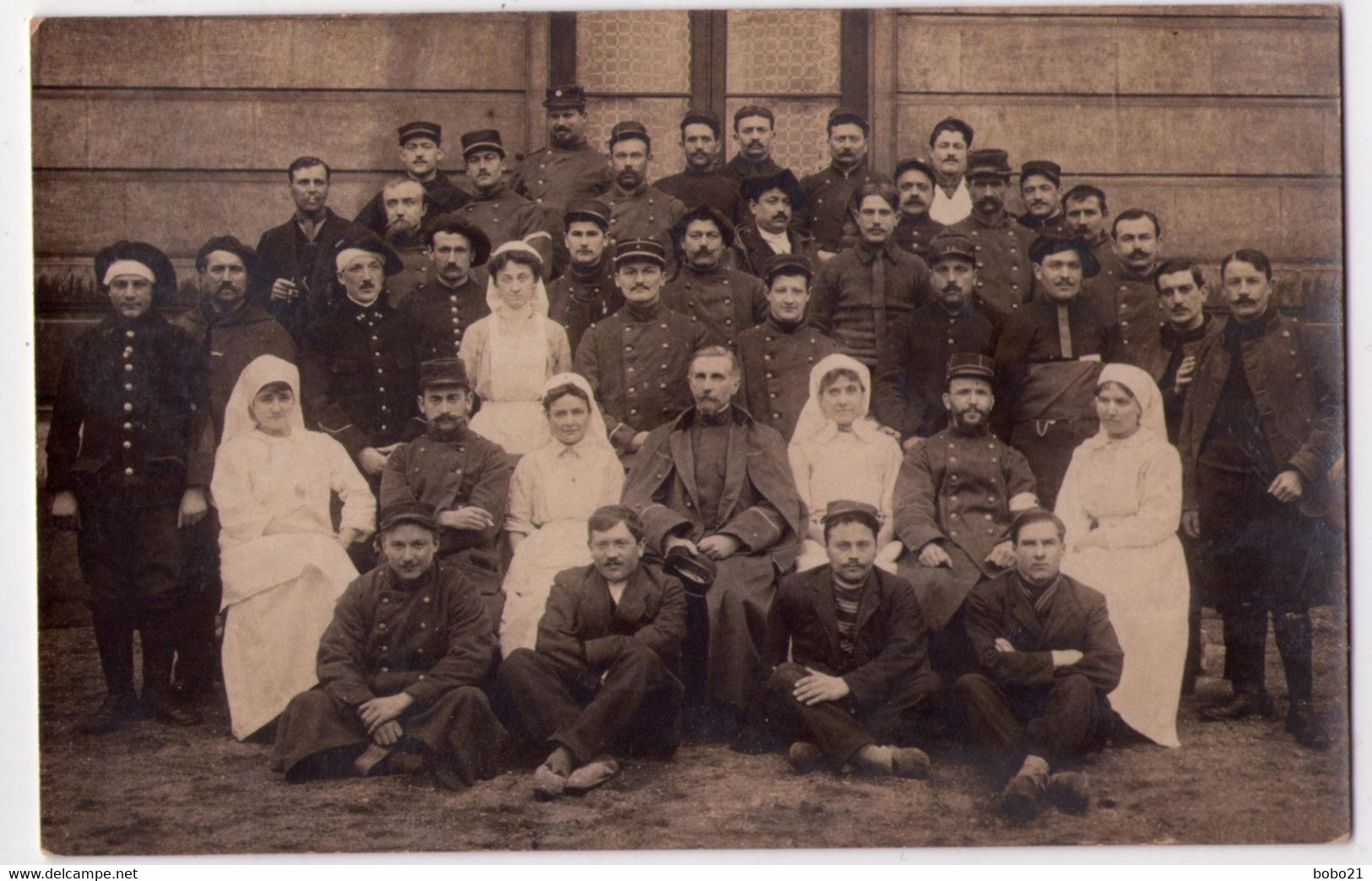 8772 - Carte Photo Sans Titre - Lyon ( 7e ) - Groupe De Soldats Convalescents , Infirmières , Officiers ,1915 à L'ESSM - - Lyon 7