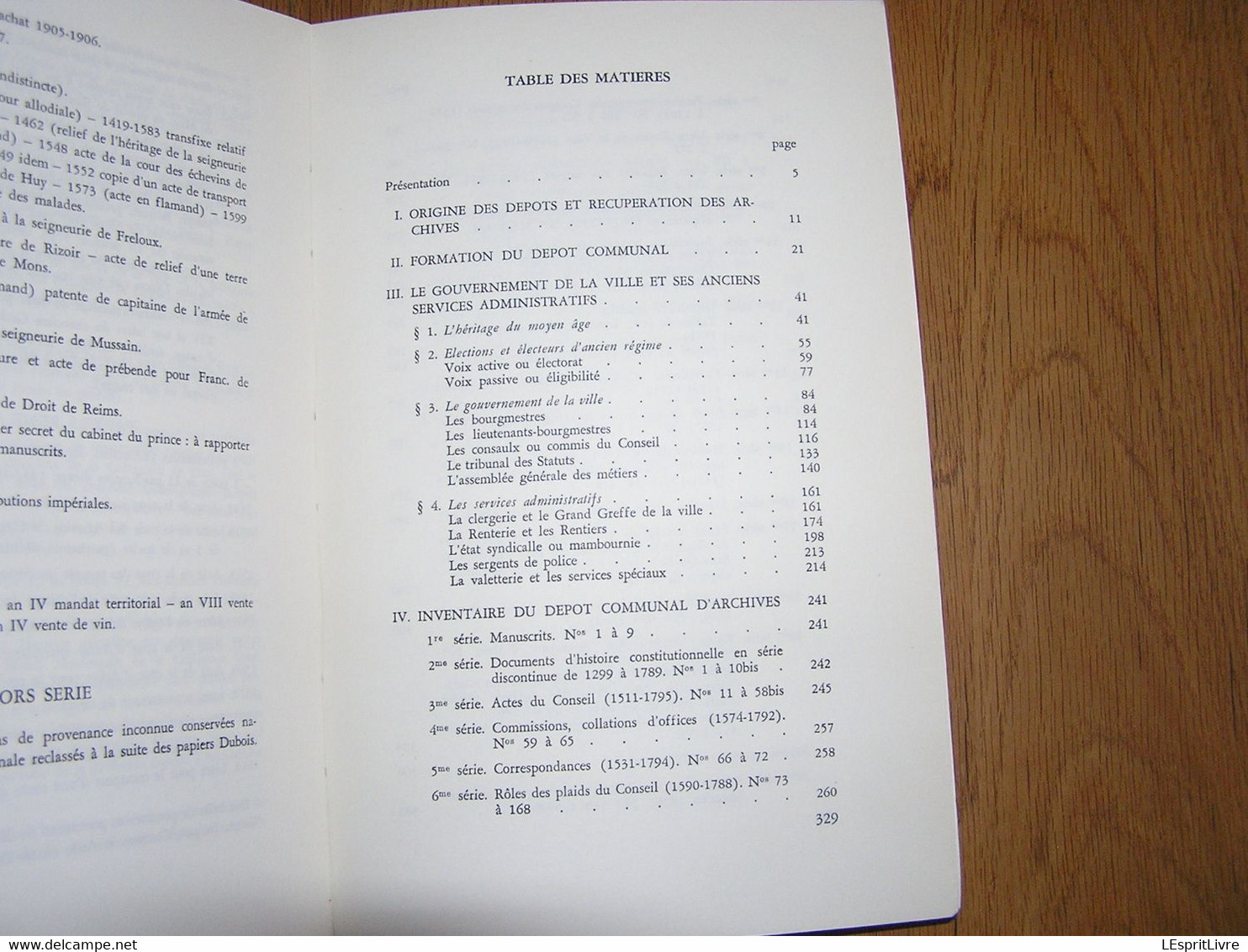 ARCHIVES ET INSTITUTIONS HUTOISES DE L'ANCIEN REGIME Régionalisme Huy Vallée Mosane Meuse Histoire Moyen Age Commune - Belgique