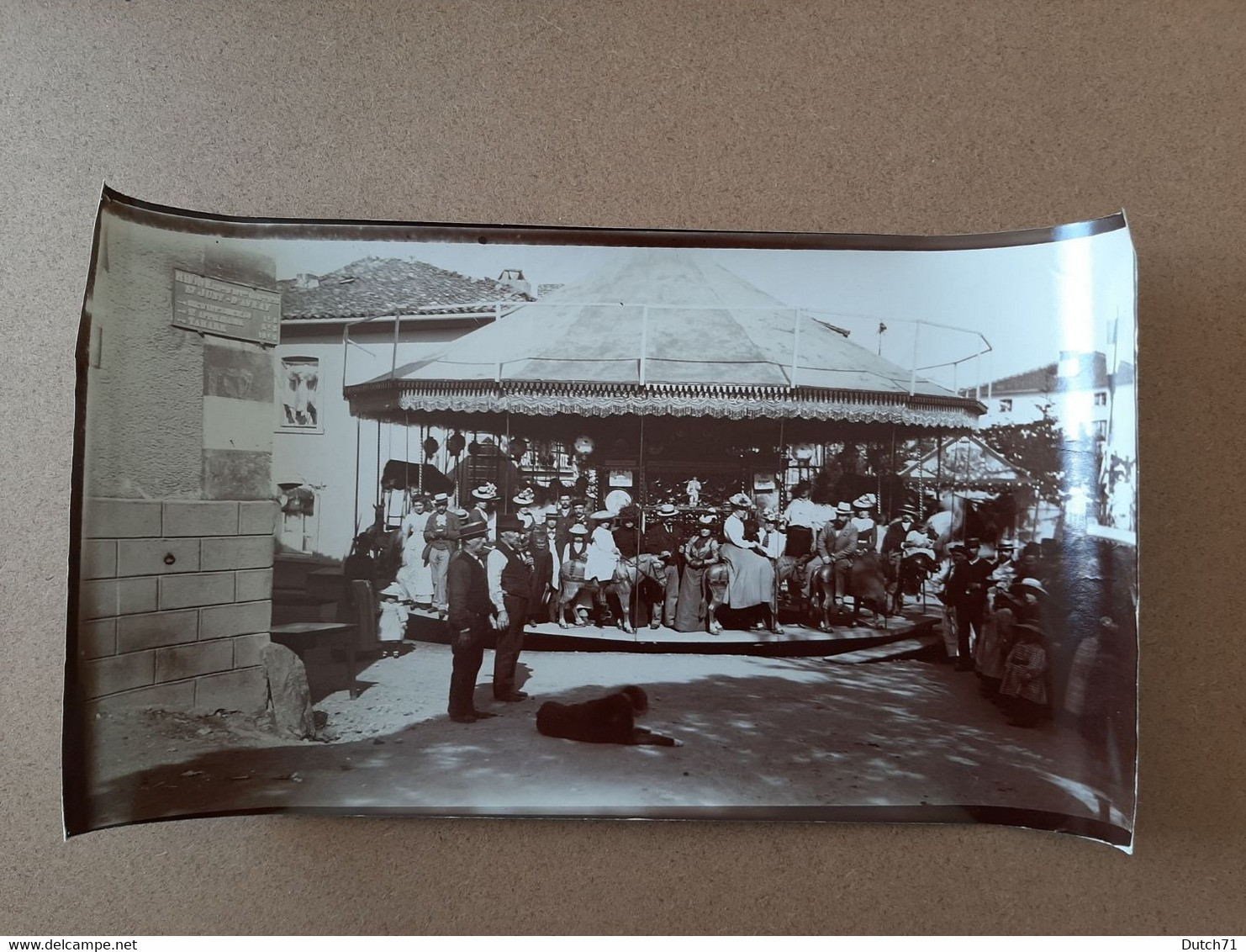 RARE PHOTO 316 Mm X 177 Mm / 69 St JUST D' AVRAY / MANEGE CHEVAUX DE BOIS  / FETE FORAINE / ANIMATION / DOS SCANNE - Plaatsen