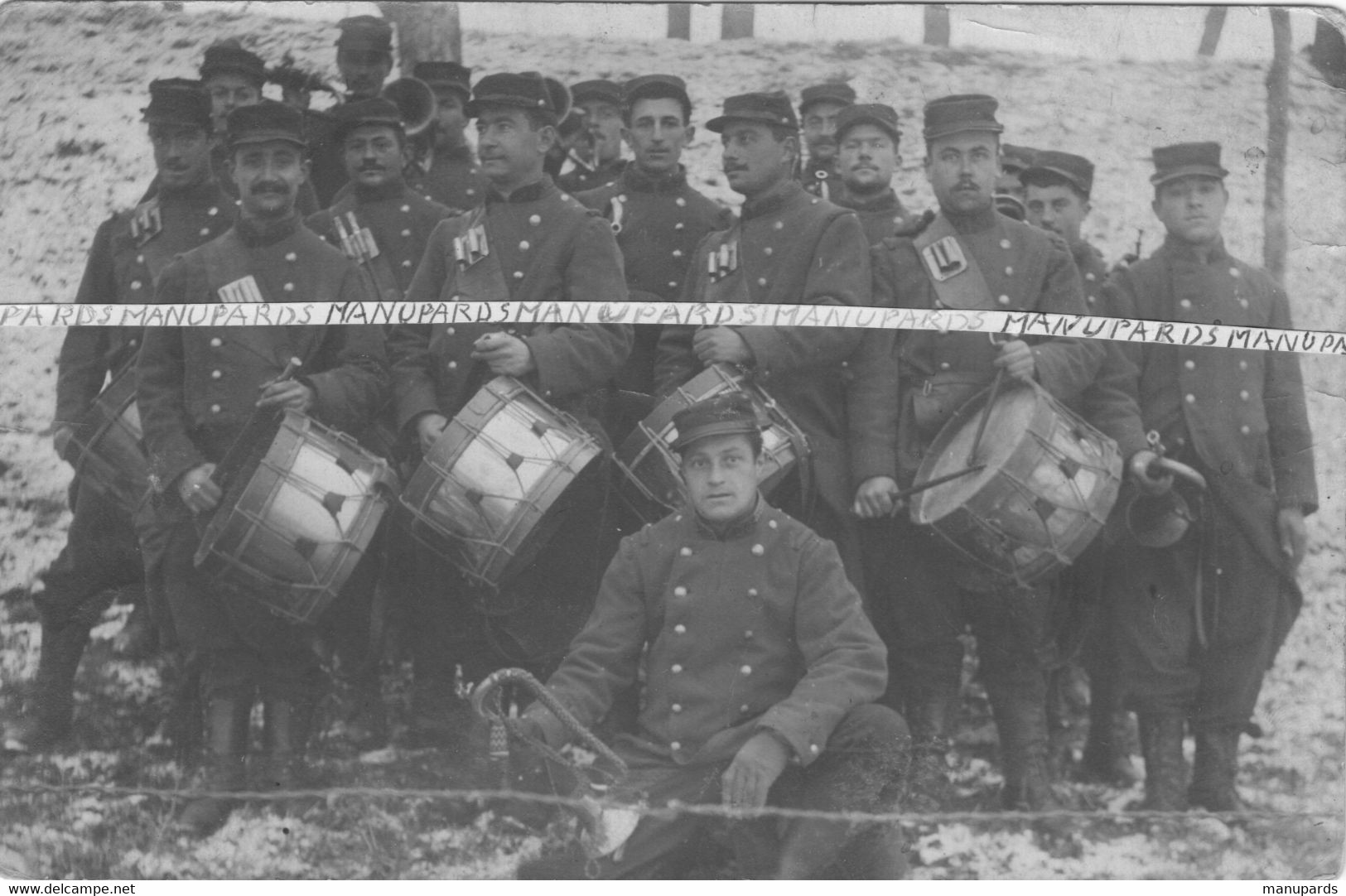 1910 - 1914 / CARTE PHOTO / 98e RI ( ROANNE ) / TAMBOURS ET CLAIRONS / MUSICIENS / 98e REGIMENT D'INFANTERIE - Guerra, Militares