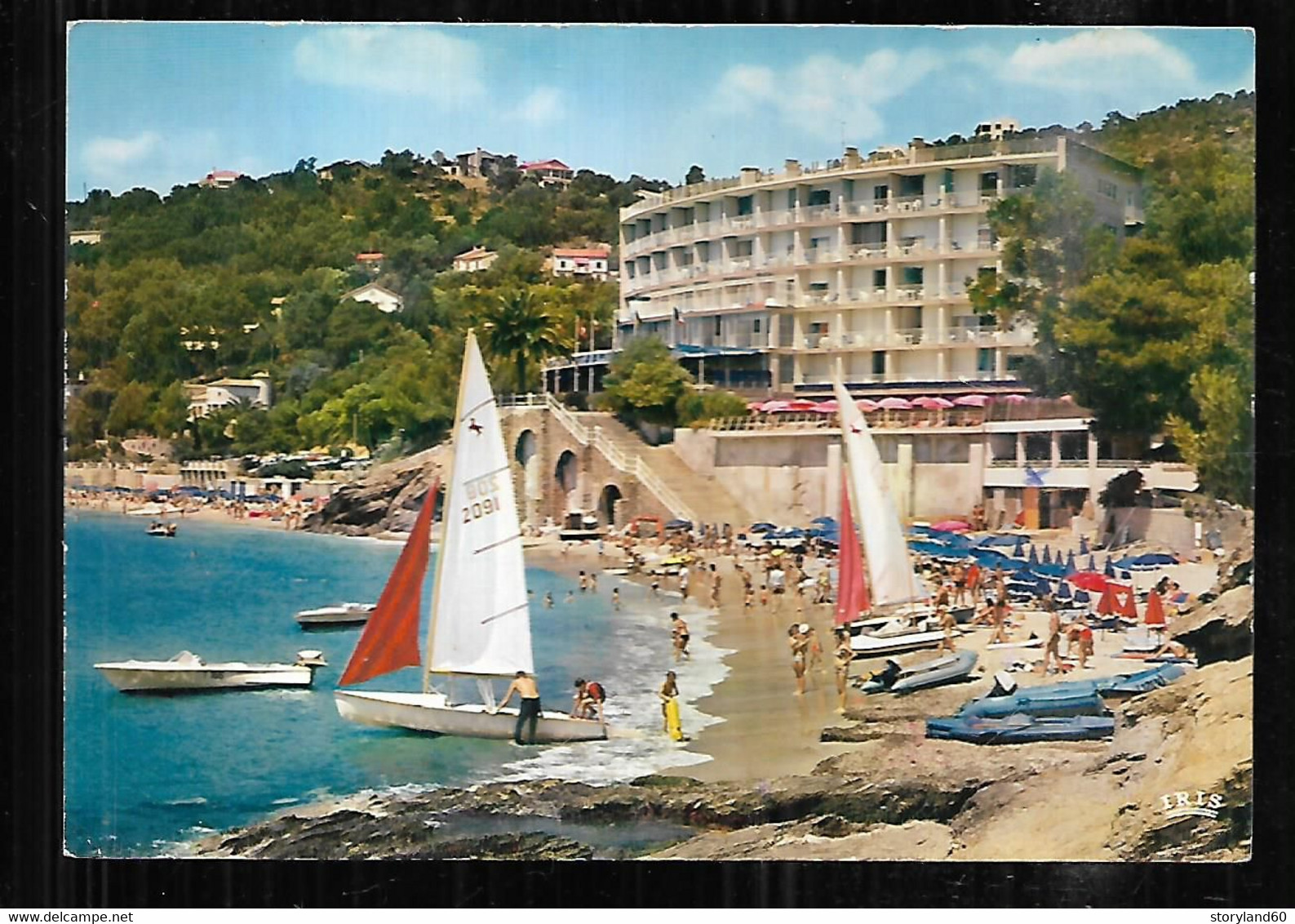 Cpm 8322512 Le Rayol La Plage Et L'hotel Bailli De Suffren - Rayol-Canadel-sur-Mer