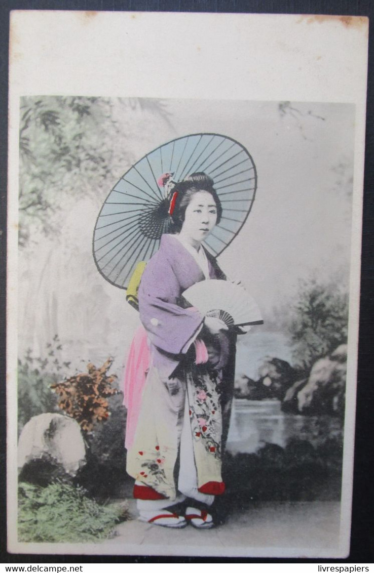 Japon Femme Tenue Traditionelle   Cpa - Autres & Non Classés