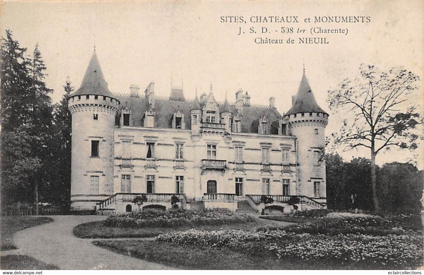 Nieuil        16        Le Château      (voir Scan) - Autres & Non Classés