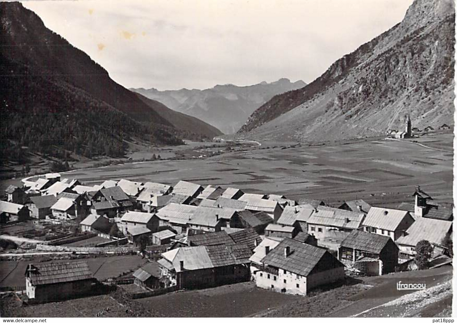 ** Lot De 2 Cartes ** 05 LE QUEYRAS - CEILLAC Vues Générales - CPSM Dentelée Village (290 H) N/B GF 1950's Hautes Alpes - Andere & Zonder Classificatie