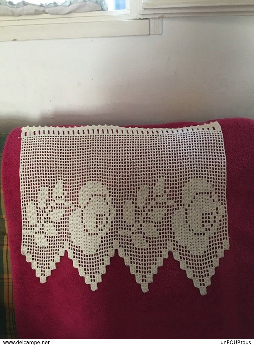 Rideaux Réalisés Au Crochet En Coton Blanc (les Roses ) - Vorhänge