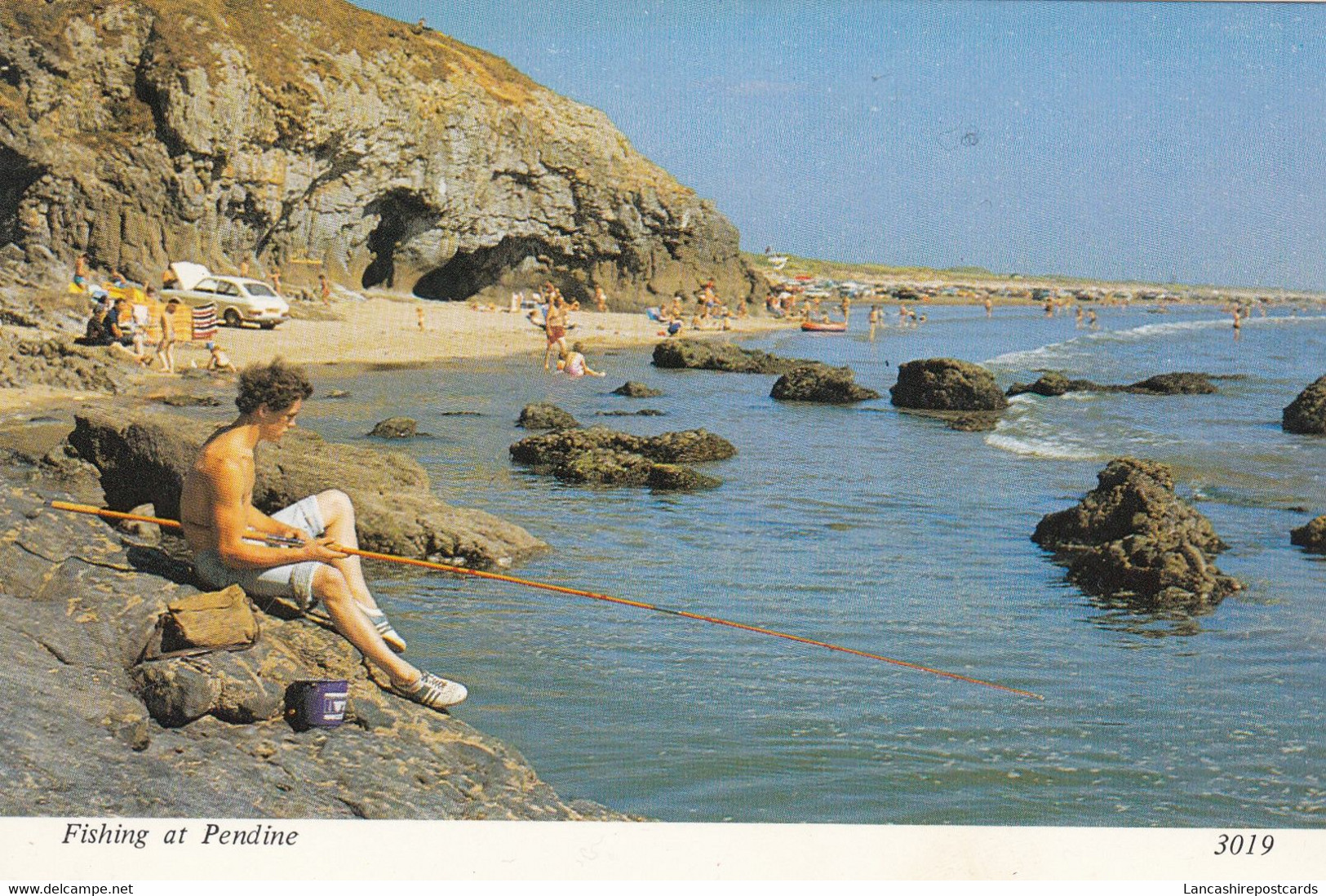 Postcard Fishing At Pendine   My Ref B14326 - Carmarthenshire