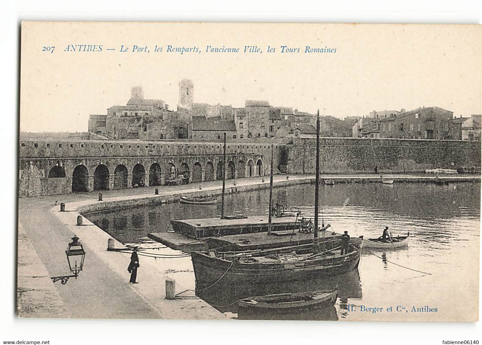 H BERGER 207 SUPERBE Le Port Les Remparts Les Tours Romaines Quai Bateaux  Antibes  N236 - Otros & Sin Clasificación