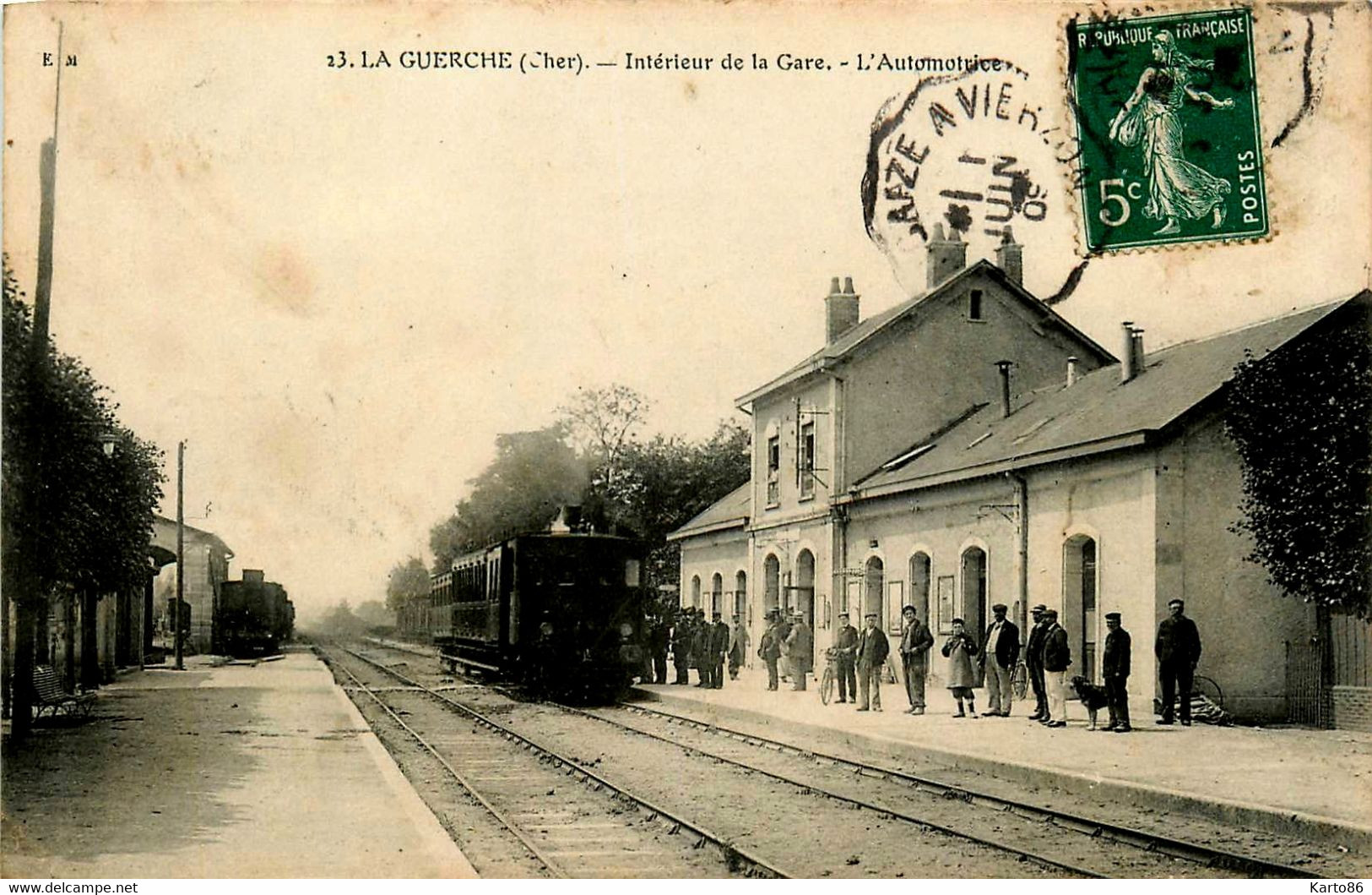 La Guerche * Intérieur De La Gare * Automotrice * Train * Ligne Chemin De Fer Du Cher - La Guerche Sur L'Aubois