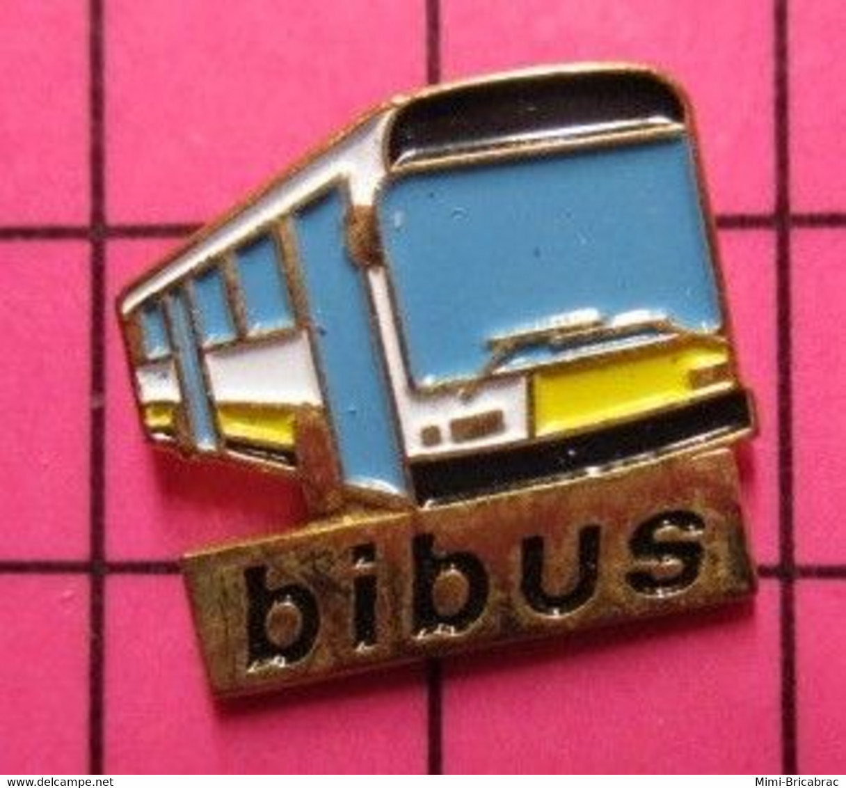 SP03 Pin's Pins / Beau Et Rare / THEME : TRANSPORTS / AUTOBUS URBAIN JAUNE ET BLANC BIBUS - Transportation