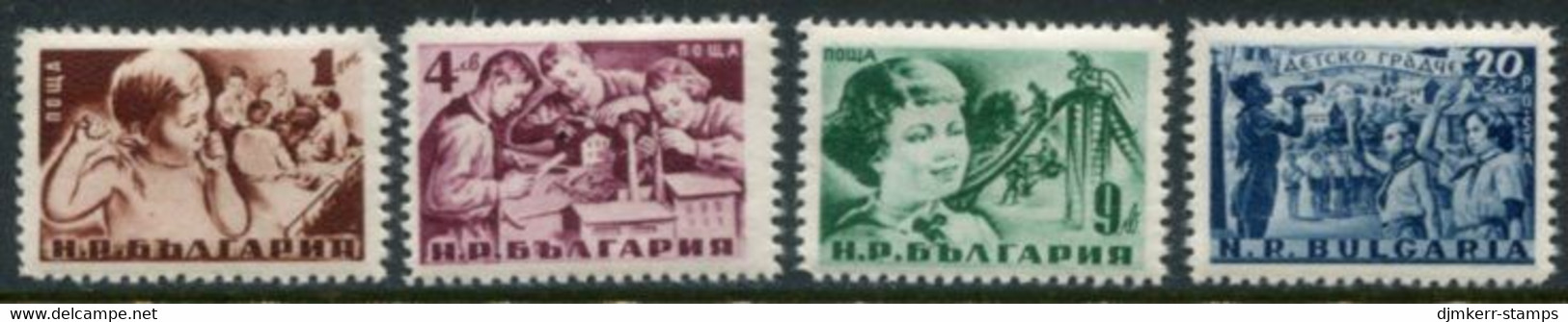 BULGARIA 1951 Children's Day MNH / **.  Michel 801-04 - Ongebruikt