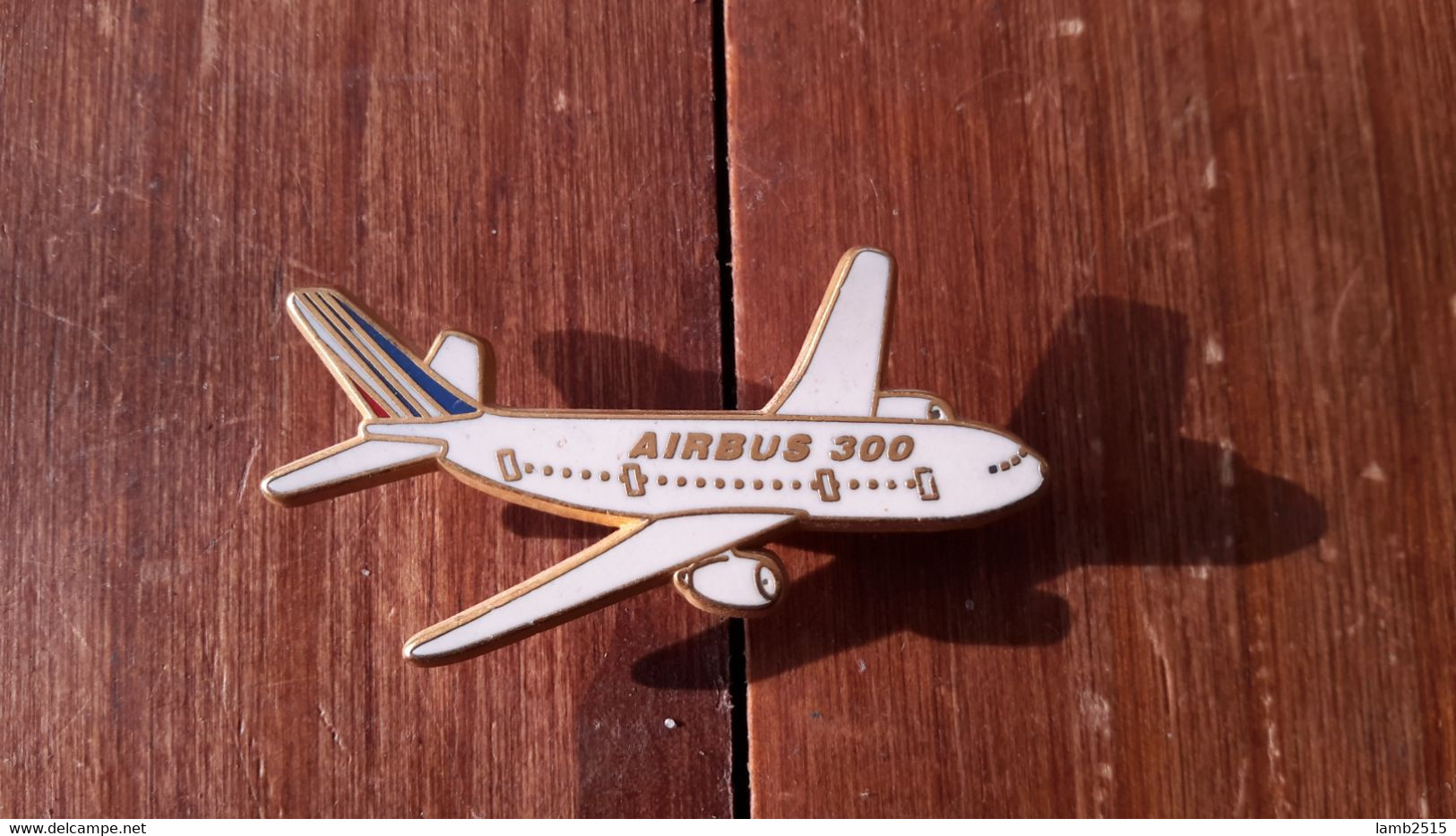 PINS  AVIATION : Avion   AIRBUS 300   Compagnie Aerienne Air France - Avions
