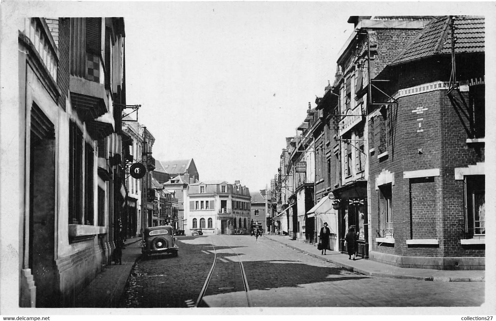 02-LA-FERE- VUE VERS LA PLACE PAUL-DOUMER - Fere En Tardenois