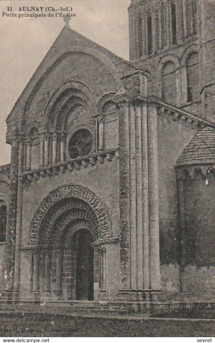 AULNAY   -  Porte Principale De L'Eglise - Aulnay