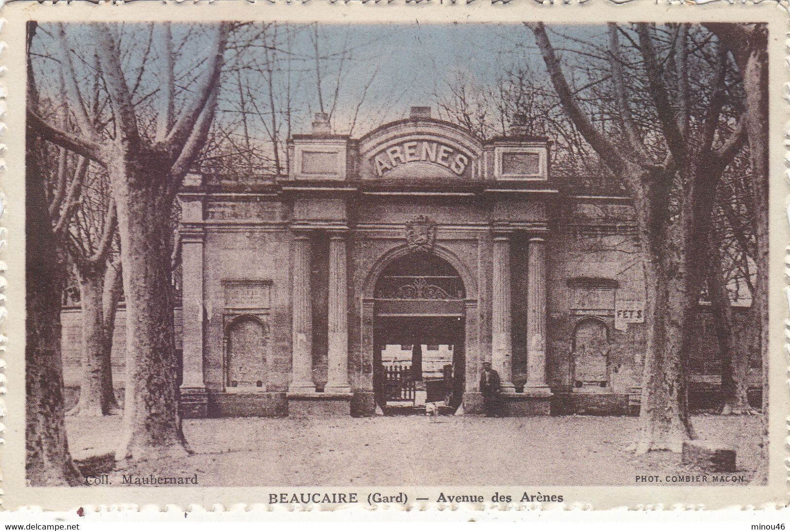 BEAUCAIRE : T.RARE CPA DE 1934.AVENUE DES ARENES ET L ENTREE. T.B.ETAT - Beaucaire