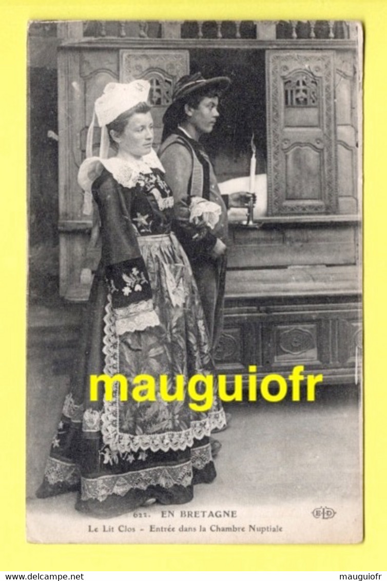 NOCES / BRETAGNE / LE LIT CLOS : ENTRÉE DANS LA CHAMBRE NUPTIALE / 1914 - Noces