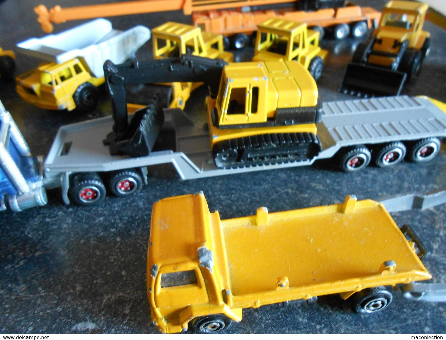 Lot Miniature Matériel Travaux Public Majorette Siku Matchbox Tractopelle Grue Bulldozer Rouleau Camion Ford Porte Char