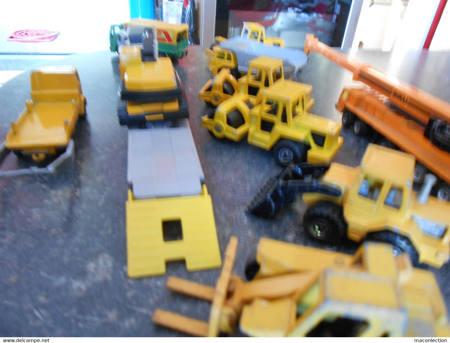 Lot Miniature Matériel Travaux Public Majorette Siku Matchbox Tractopelle Grue Bulldozer Rouleau Camion Ford Porte Char