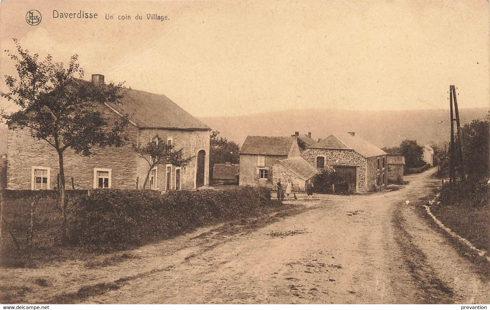 DAVERDISSE - Un Coin Du Village - Carte Circulé - Daverdisse