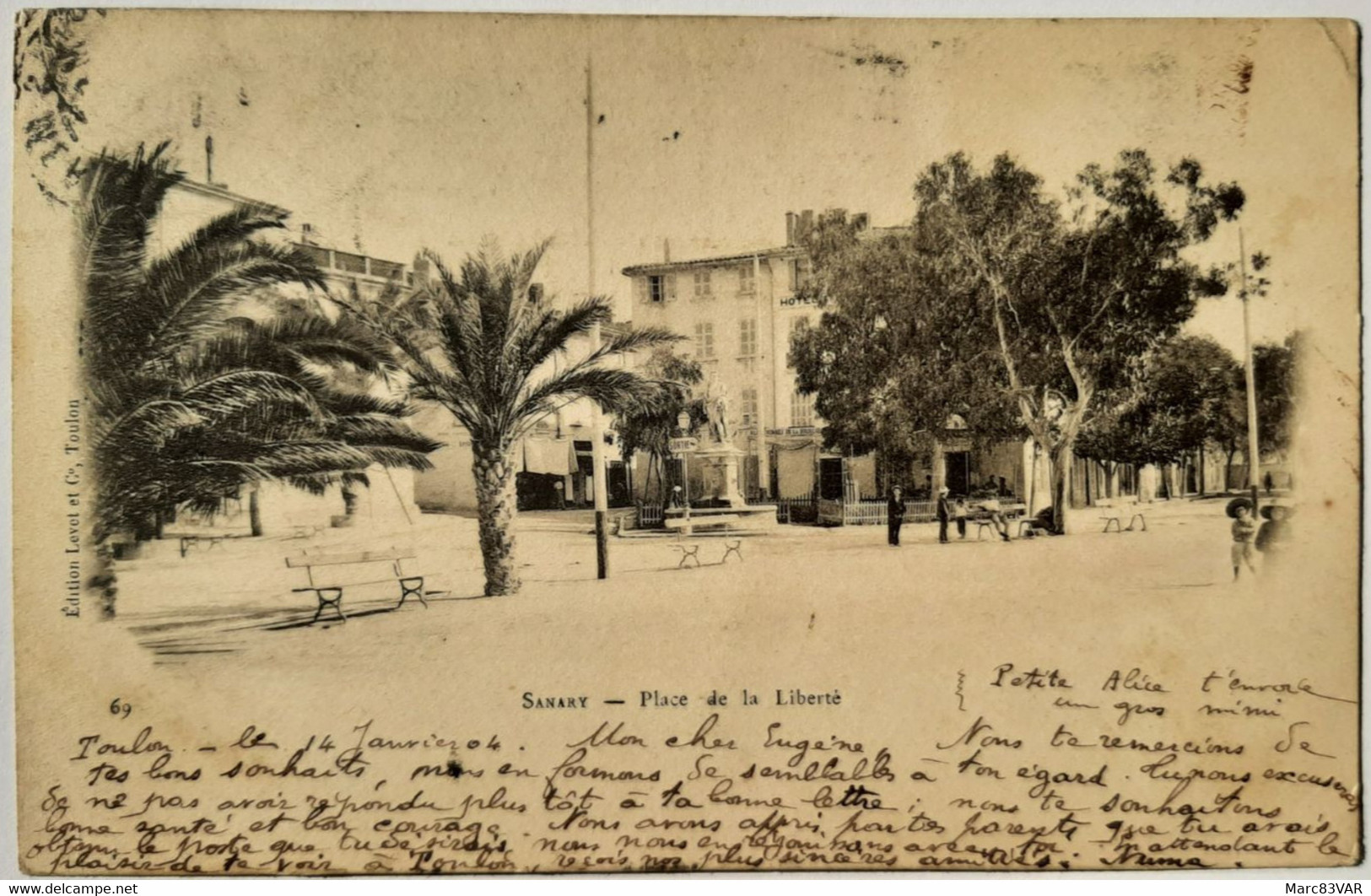 SANARY - Place De La Liberté - Sanary-sur-Mer