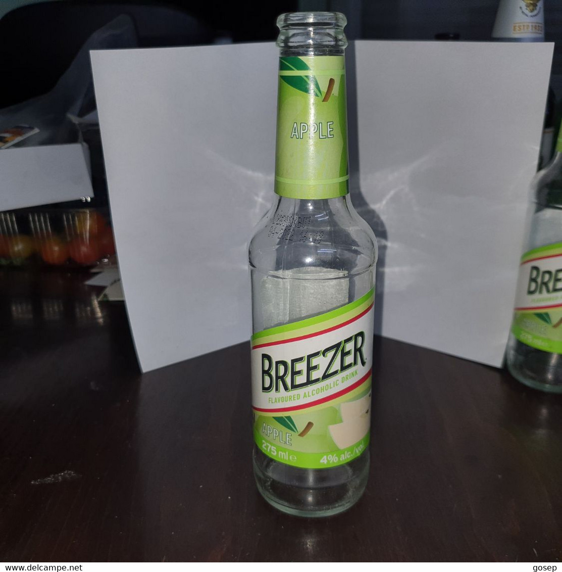 Israel-bottle Glass-breezer Flavoured Apple-(275ml)-(4%)-impoter And Marketing Tempo-netanya - Altri & Non Classificati