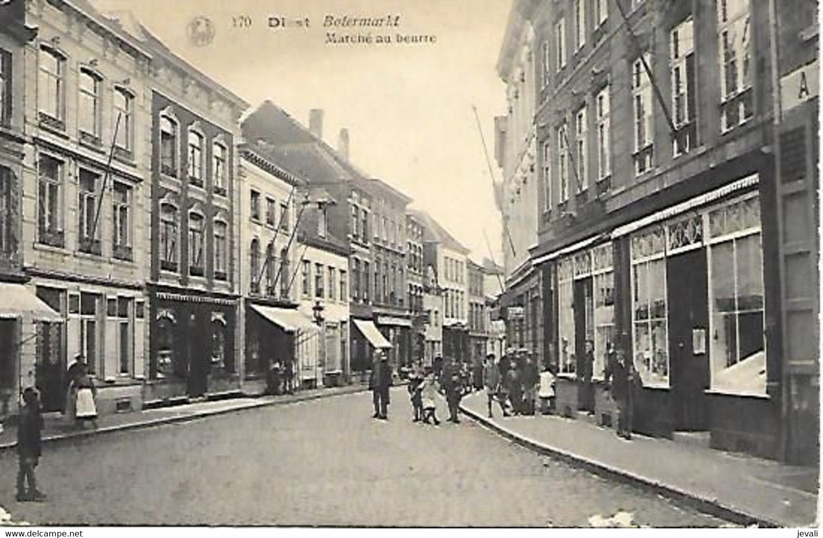 CPA/PK  - DIEST  -  Botermarkt - Marché Au Beurre ( Animatie ) - Diest