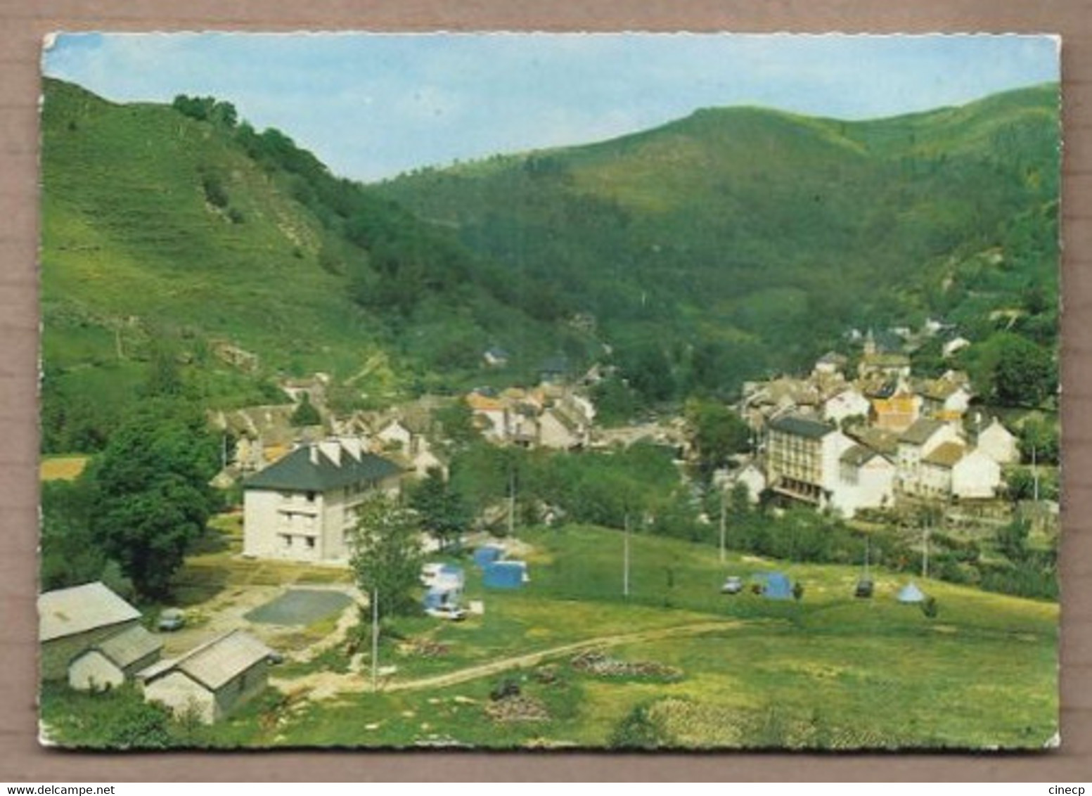 CPSM 48 - LE PONT DE MONTVERT - Vue Générale - TB PLAN D'ensemble Du Village Avec Terrain De Camping 1er Plan - Le Pont De Montvert