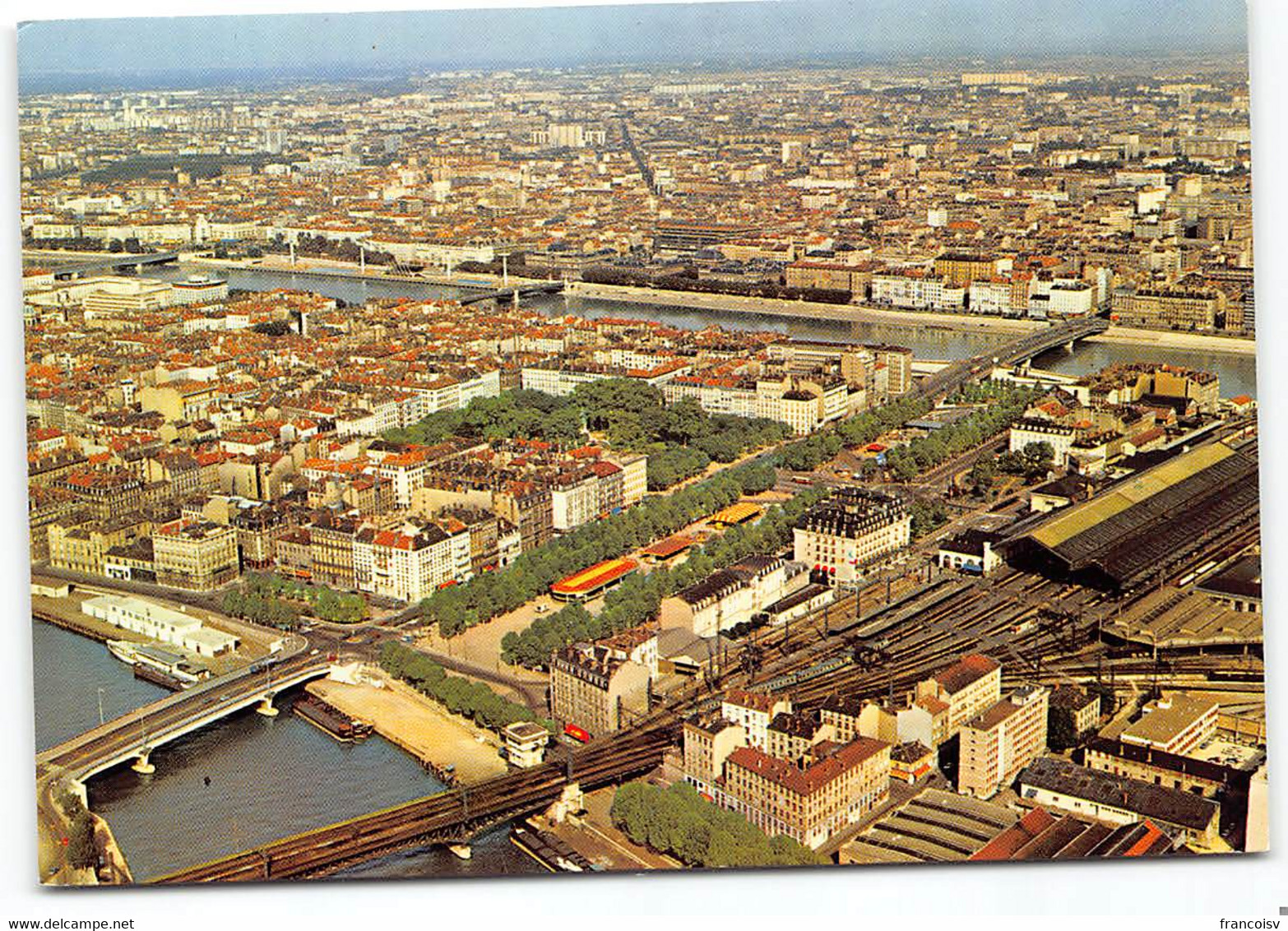 Lyon. Vue Aerienne, La Saone Perrache Et Le Rhone.  Ecrite 1972 Edit Cellard. Gare Ferroviaire - Other & Unclassified