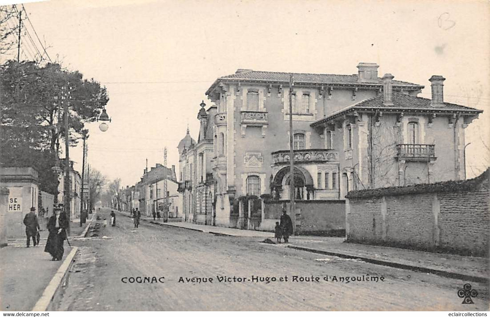 Cognac       16        Avenue Victor-Hugo Et Route D'Angoulême    (voir Scan) - Cognac