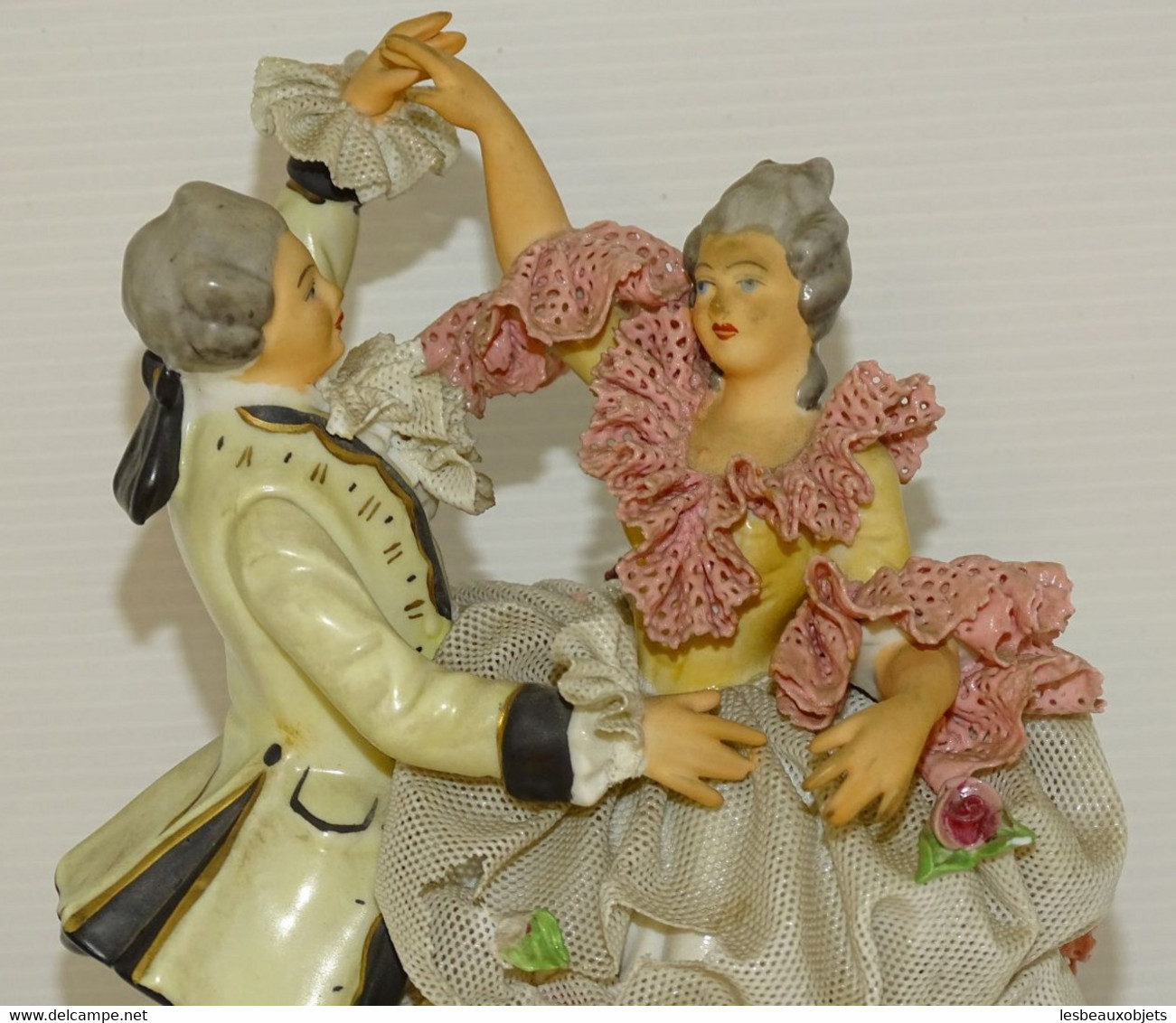 COUPLE DANSEURS PORCELAINE DRESDEN GERMANY SUJET ANCIEN COLLECTION VITRINE - Calamai