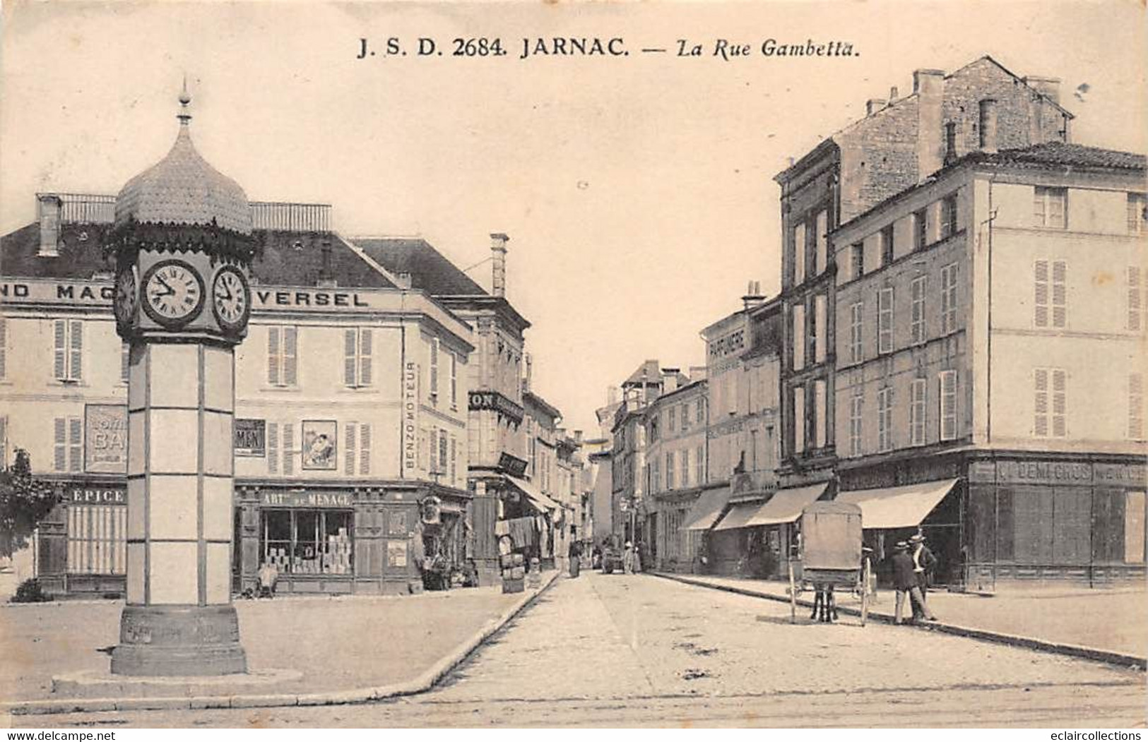Jarnac          16         La Rue Gambetta .  Horloge            (voir Scan) - Jarnac