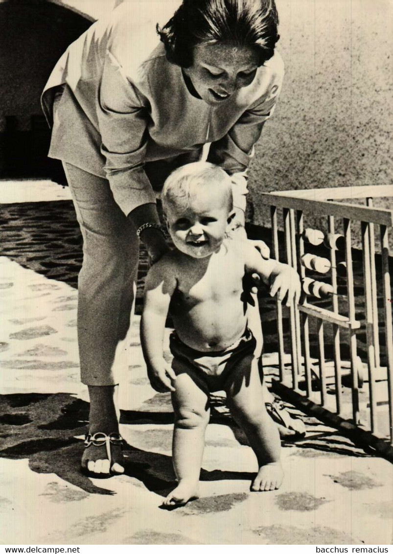 H.M.Koningin Beatrix Met Prins Willem-Alexander  Vakantie In Porte Ercole Juli 1968 - Soestdijk